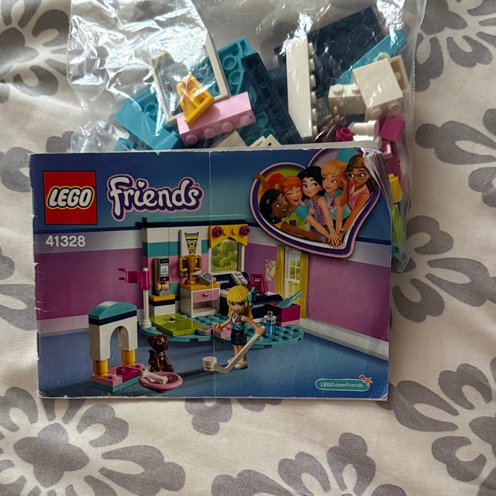 LEGO Friends Pet Care Center Building Set - Pink, Blue, White